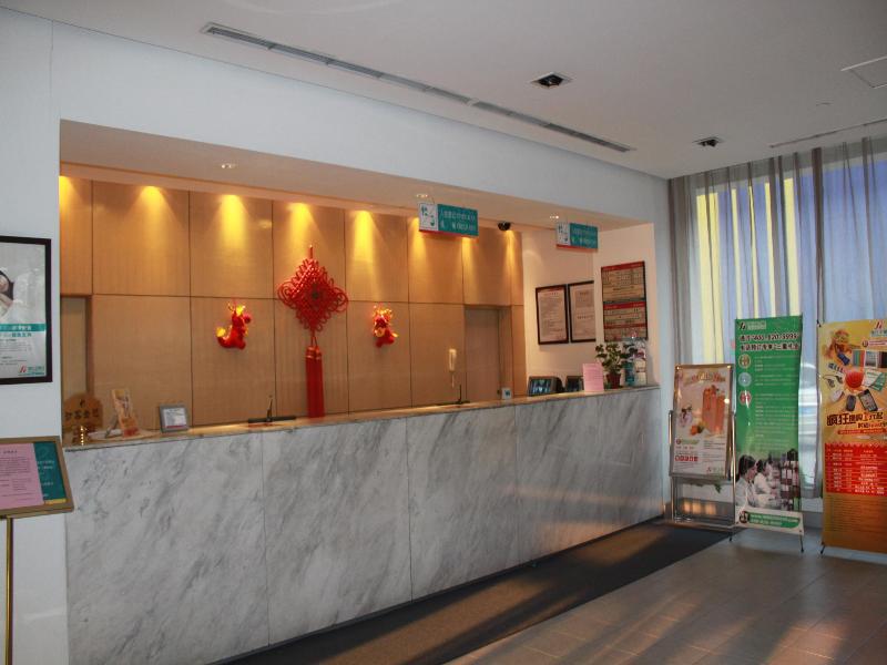 锦江之星哈尔滨群力麦德龙机场巴士店酒店 外观 照片